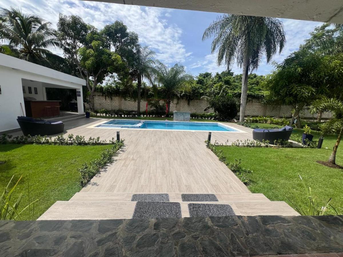 Villa Guavaberry - Housity