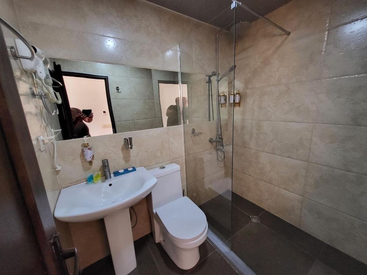 HOTEL SABA - Housity