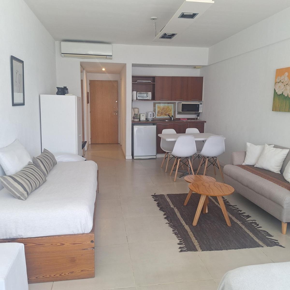 Concord Pilar Suite Almendros - Housity
