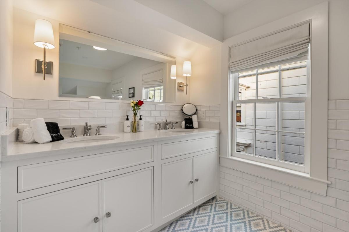 The Davenport Inn - Housity