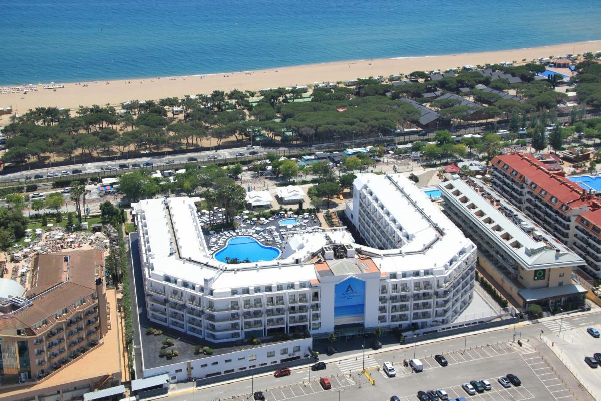 Vista general del mar o vista desde el hotel