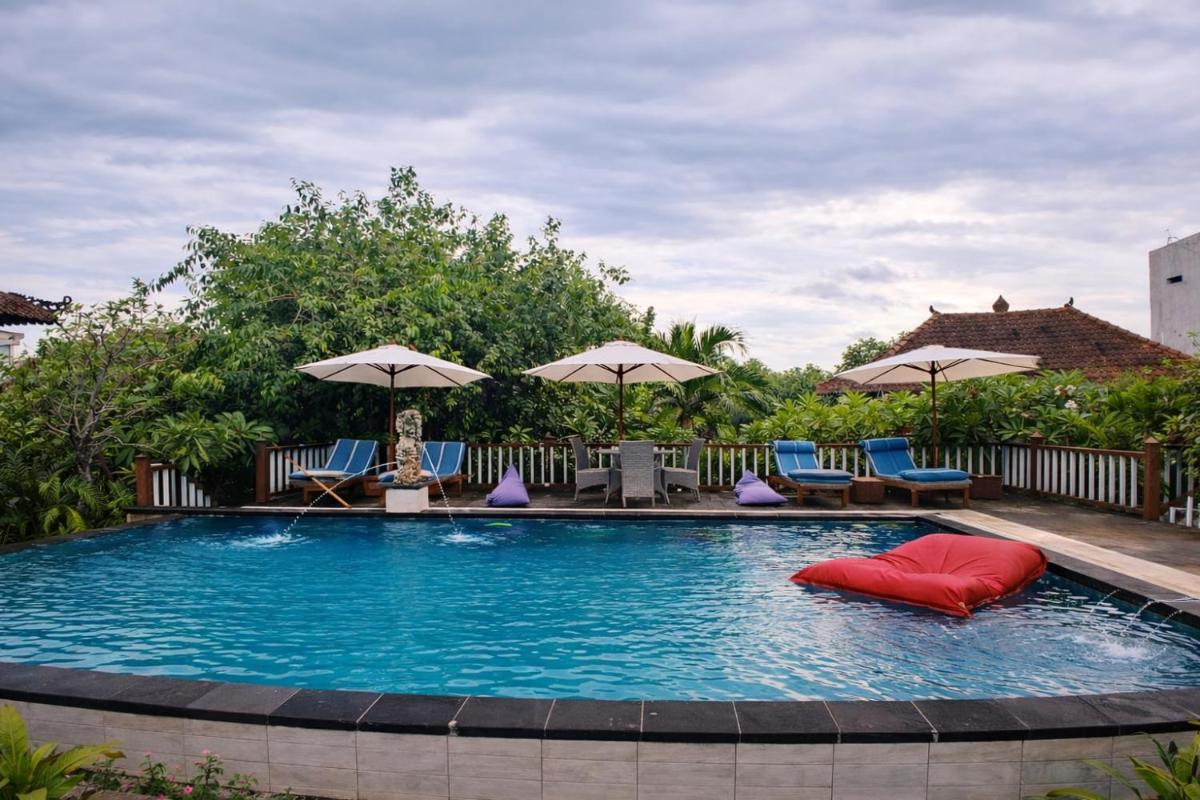 Island Cabanas Formerly Taman Sari Villa - Housity