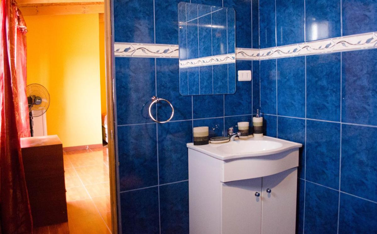 Hostal Alabalti - Housity