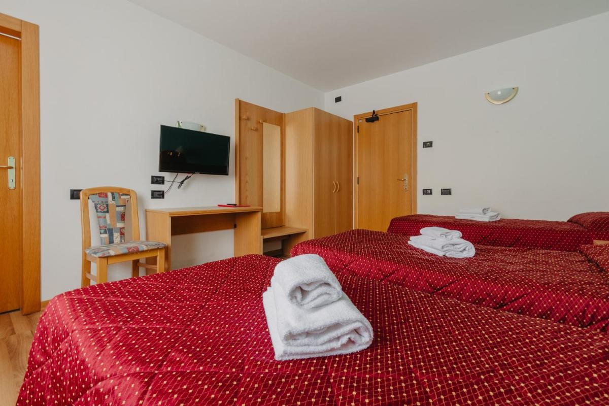 Hotel Spera - Housity