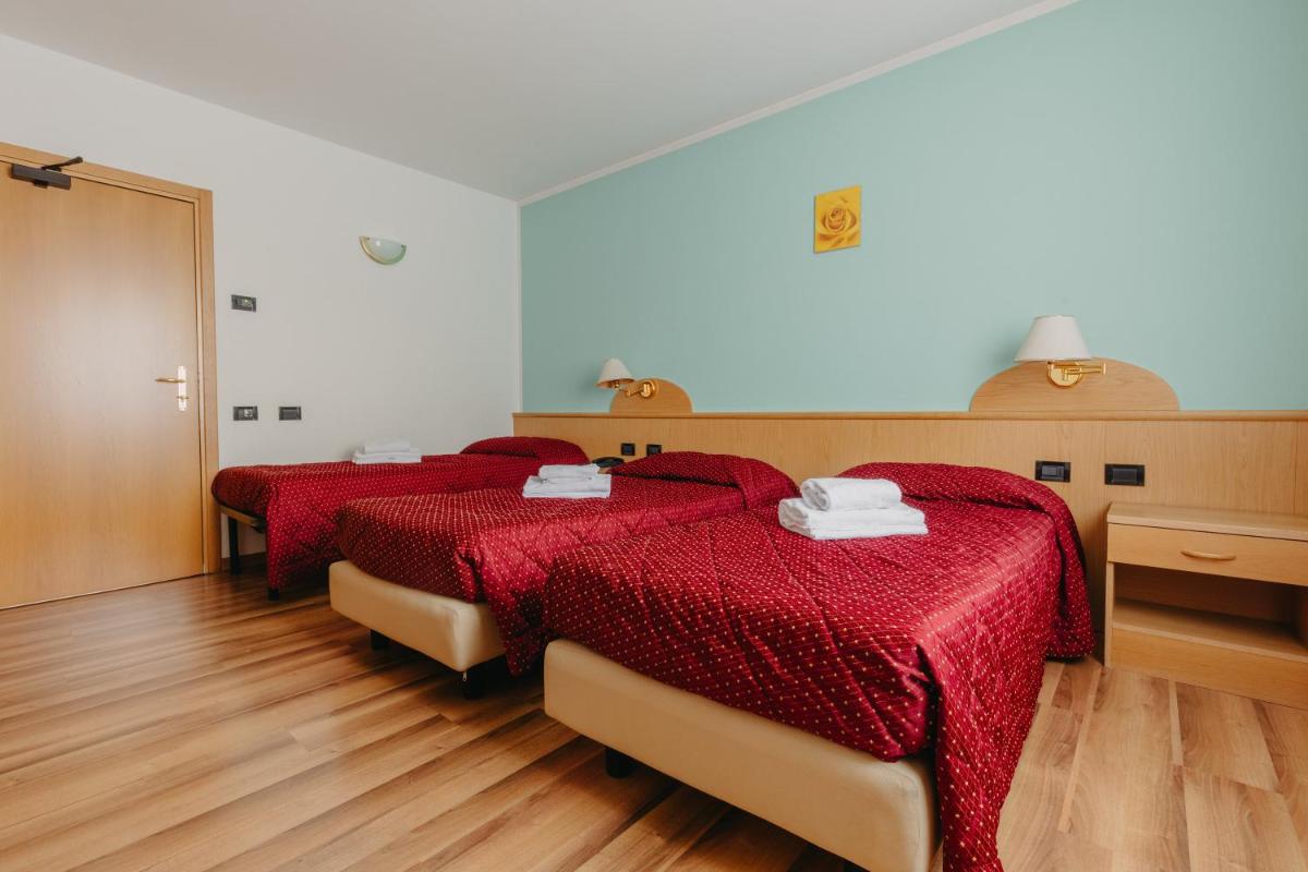 Hotel Spera - Housity