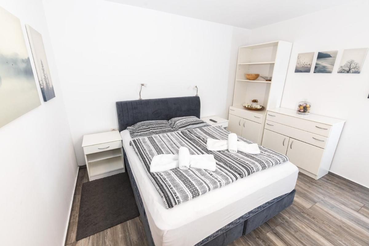 Apartma Rakita - Housity