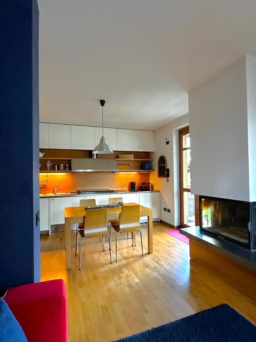 Blue Stay Cepina - Housity