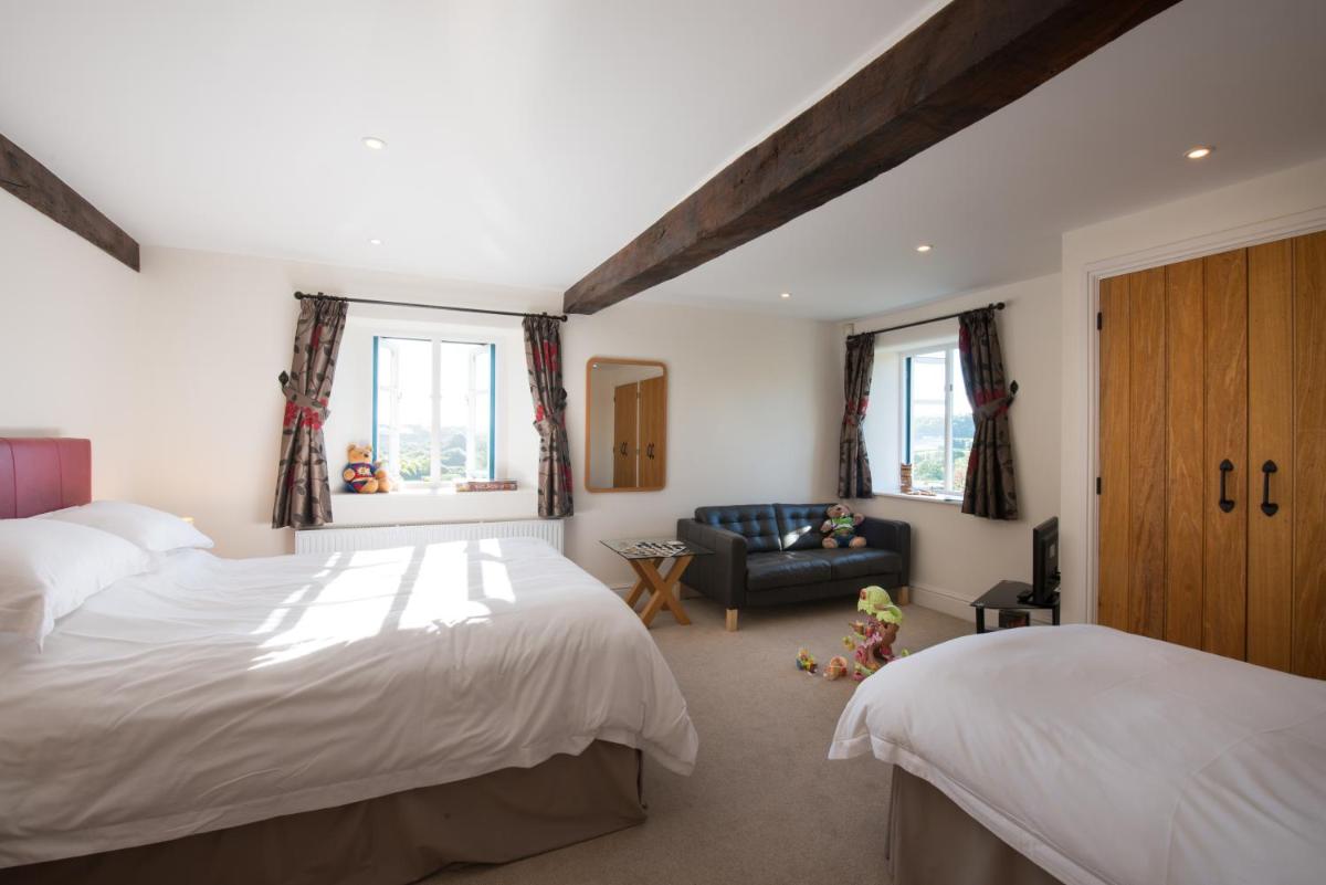 The Old Dairy at Bishops Barton - Housity