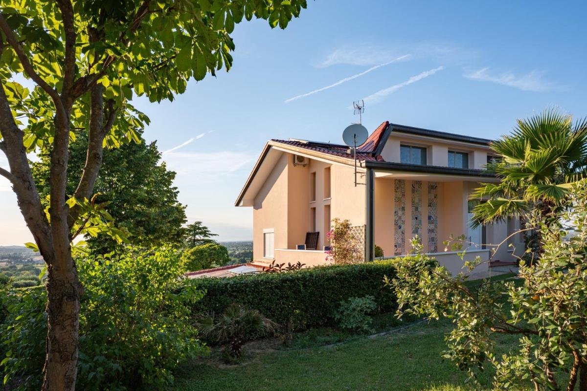 Villa Dell' Artista - Villa Anna - Housity