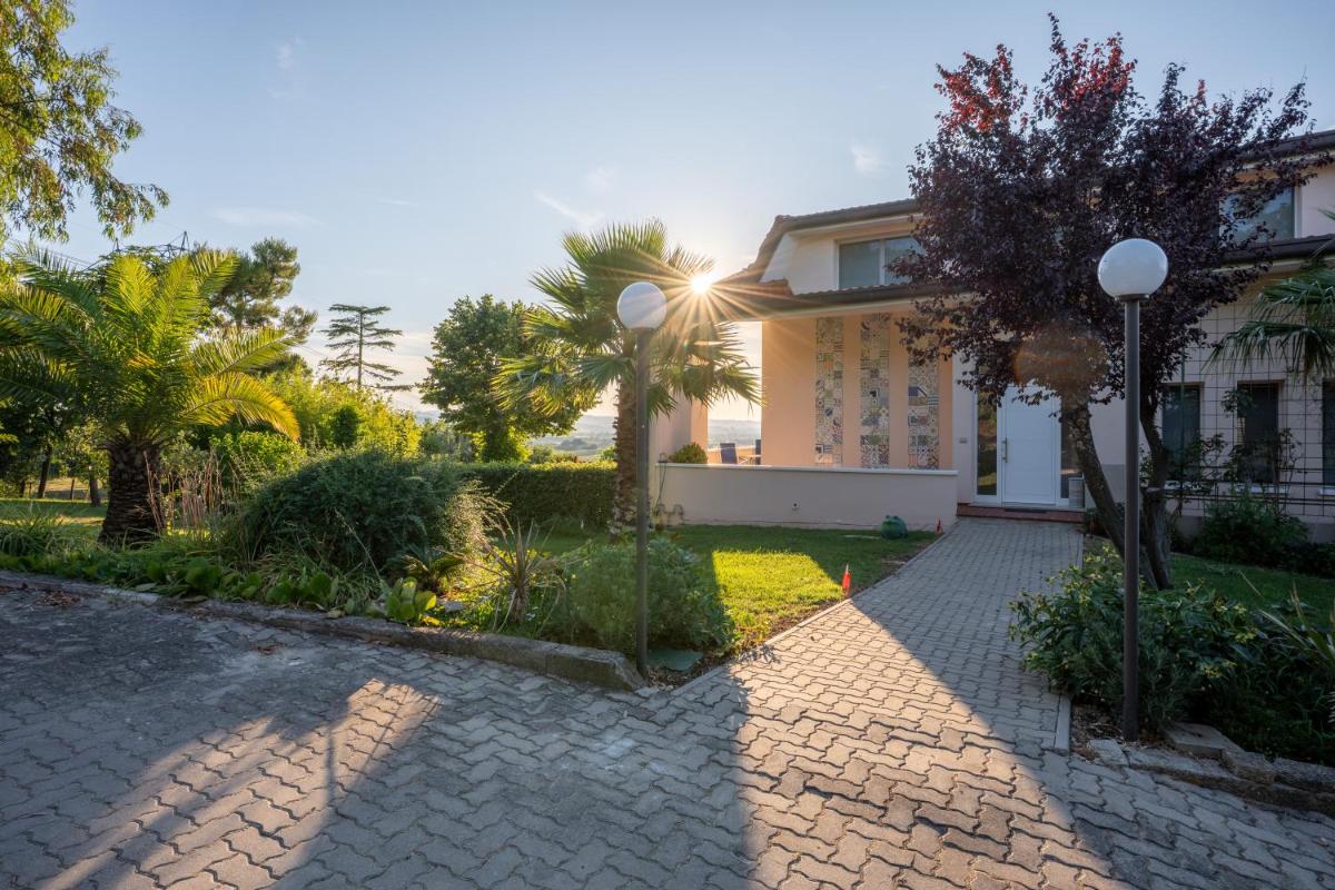 Villa Dell' Artista - Villa Anna - Housity