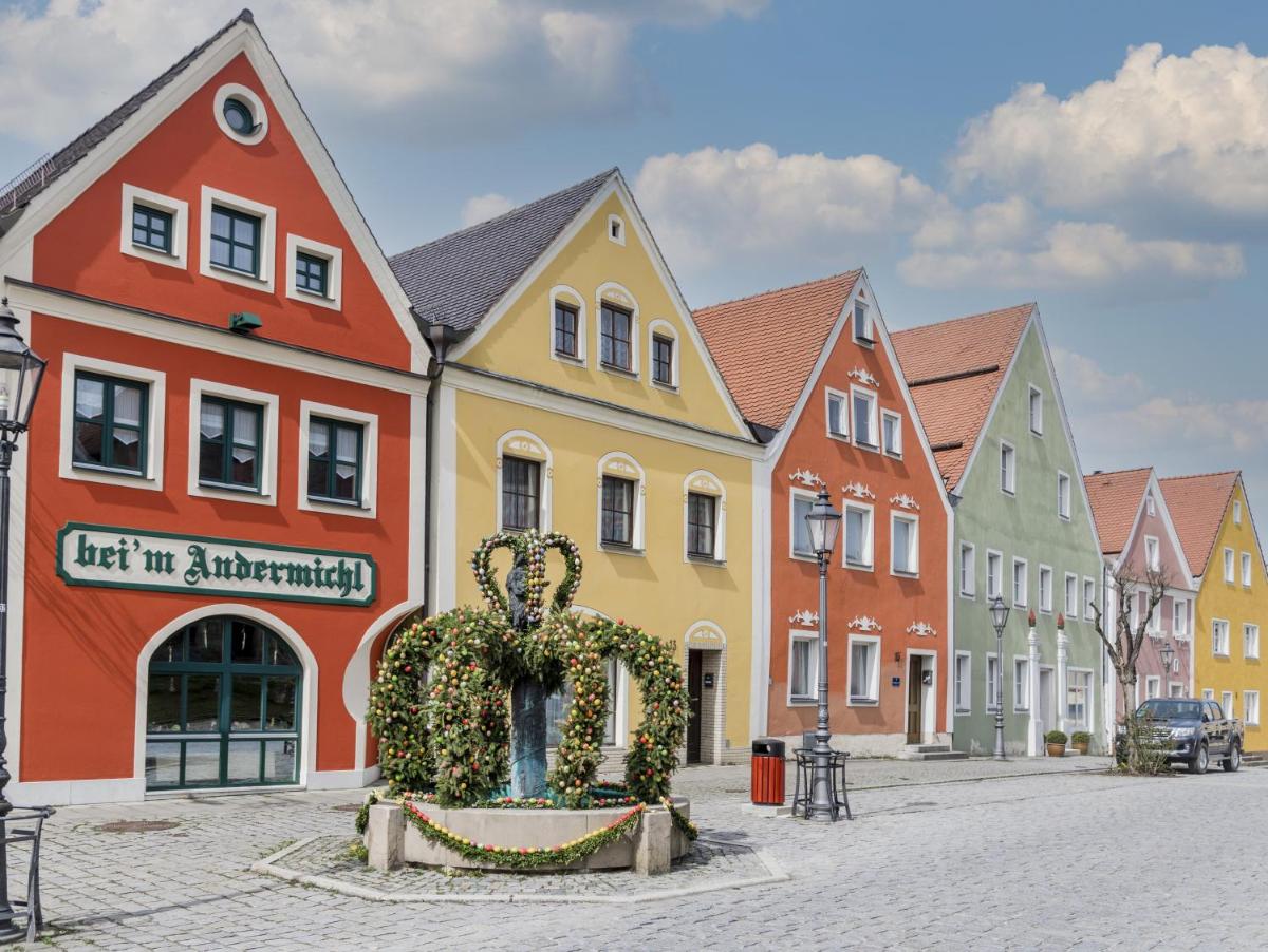 Hotel Gasthof Zum Löwen - Housity