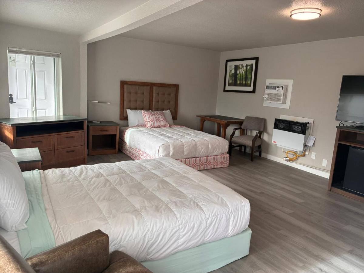 Longmont Lodge and RV Park - Housity