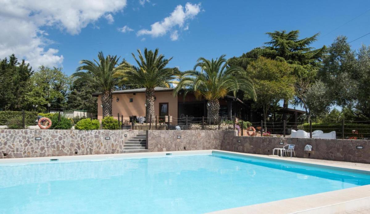 Happy Village & Camping - Housity