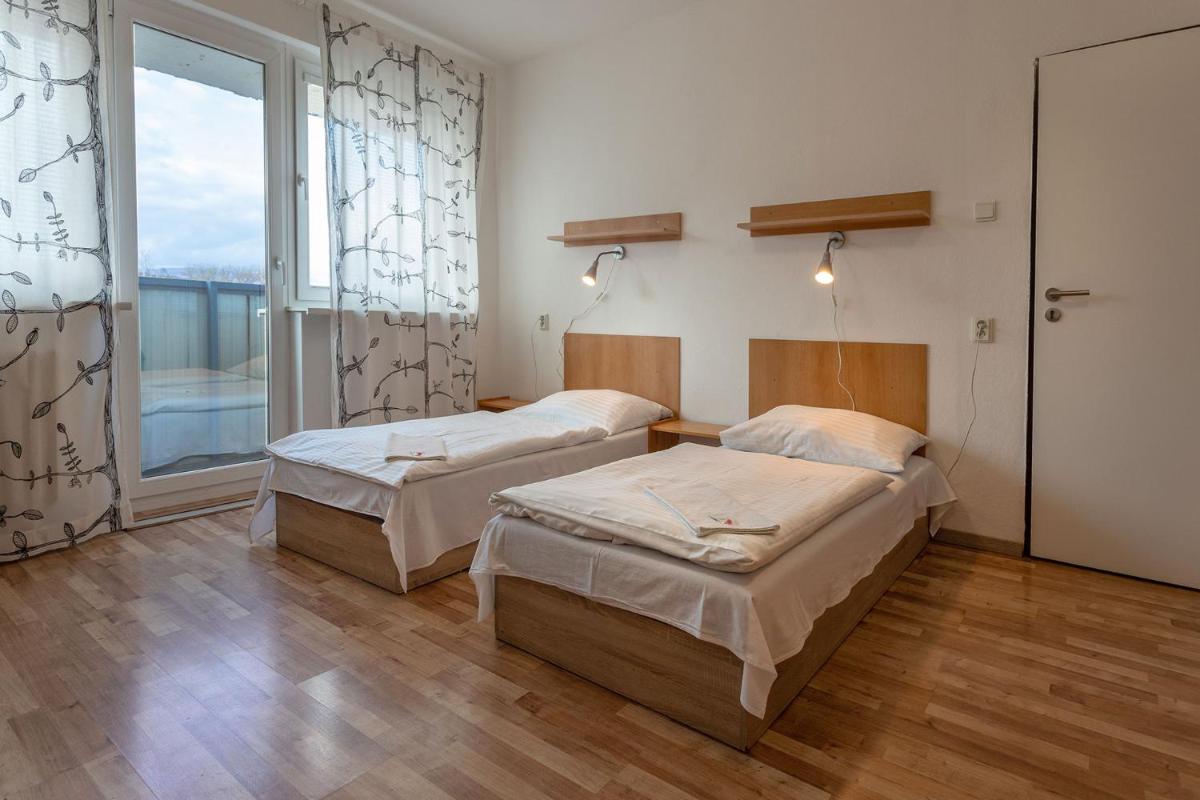 Hostel Turist - Housity