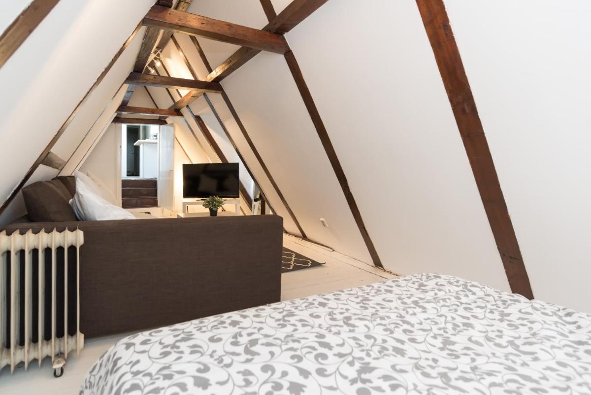 Lil' Dutch Studio - Housity