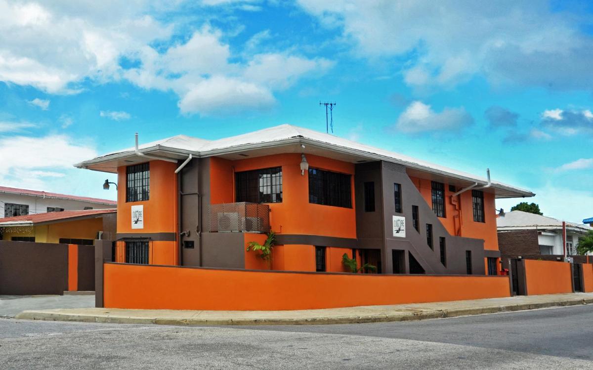 Culture Crossroads Inn - Housity