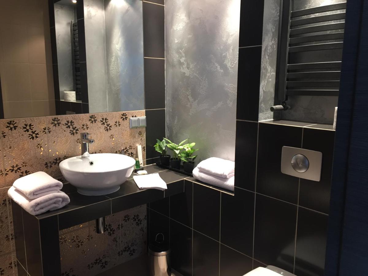 Cztery Pory Roku - Housity