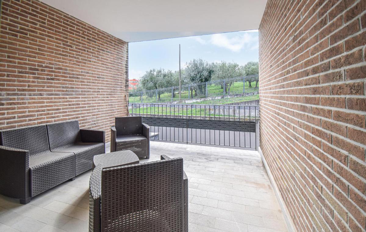 3 Bedroom Gorgeous Home In Torre Le Nocelle - Housity