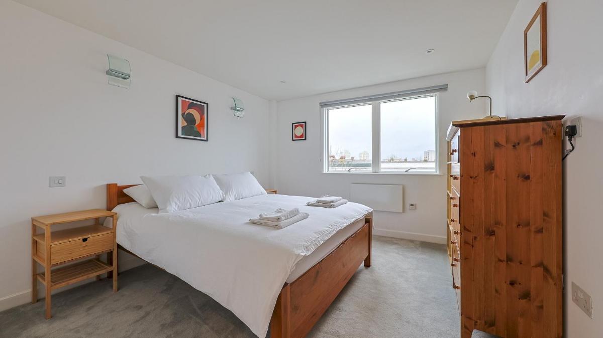 Central Brixton Apartment - Pass the Keys - Housity