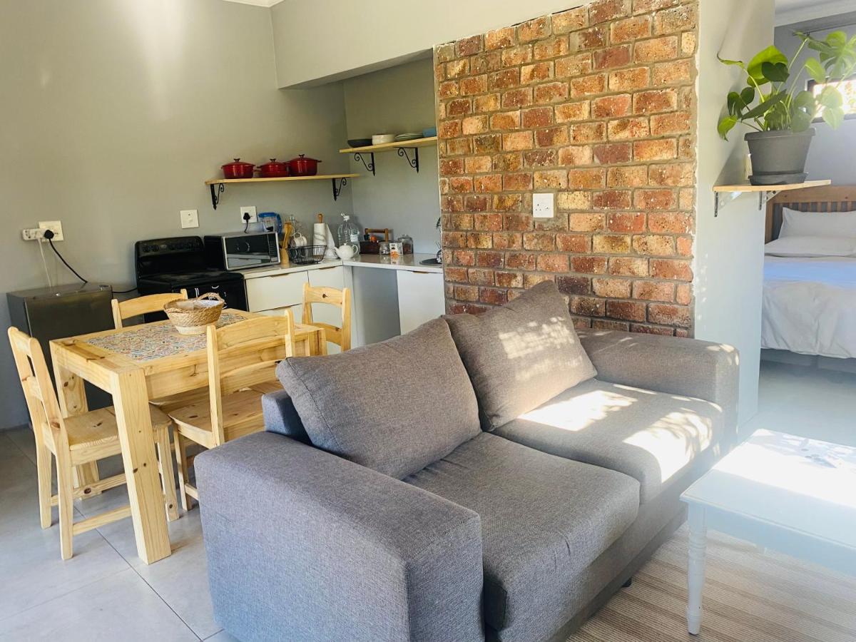 Pule's Home - Housity