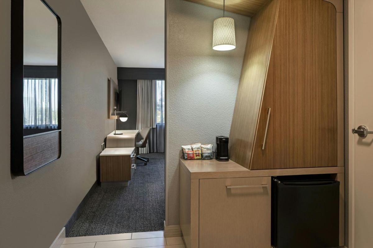 Courtyard by Marriott Sacramento Midtown - Housity