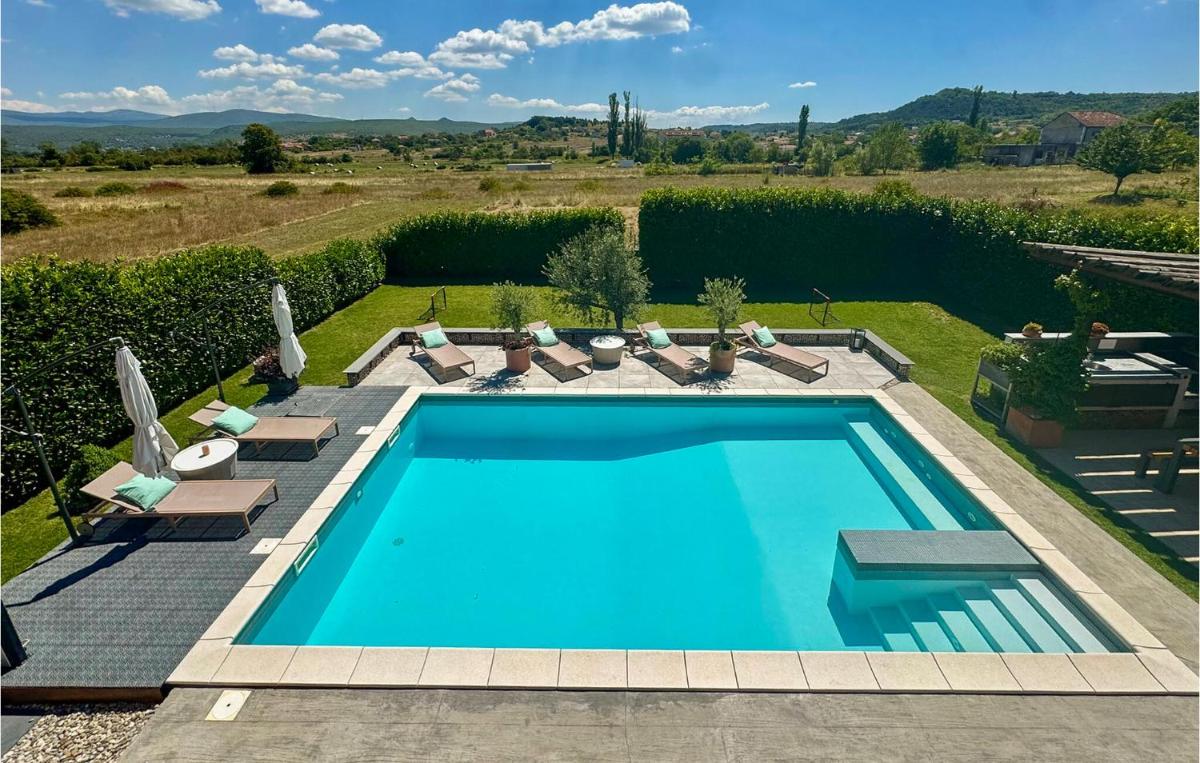 Holiday Home Trilj 15 - Housity