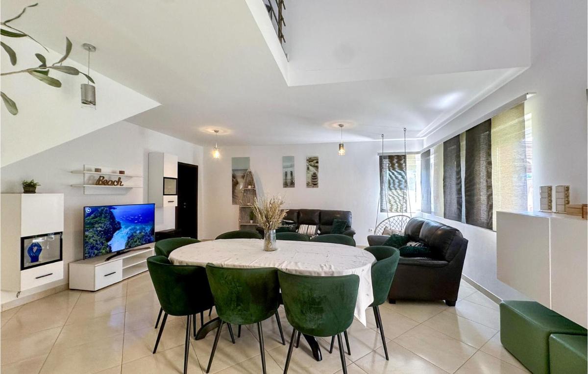 Holiday Home Trilj 15 - Housity