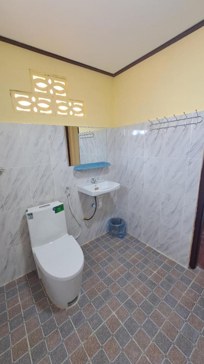 Riverside Bungalow Don Det - Housity