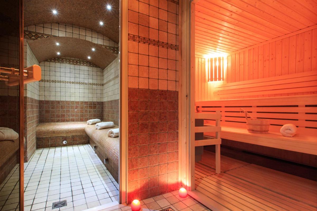 Hotel Club Blanche Neige - Housity
