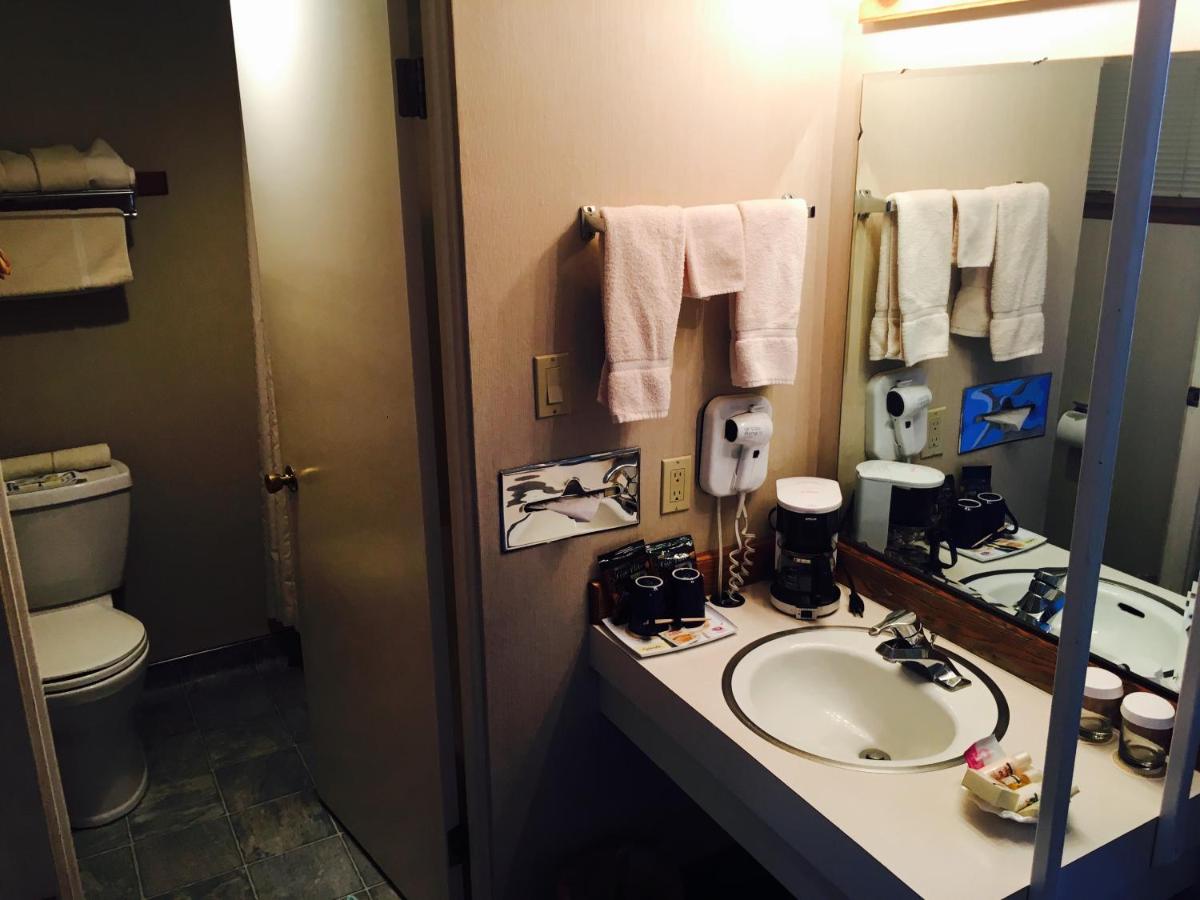 Flagship Inn - Housity
