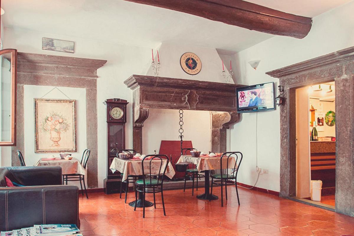 Hotel Centrale - Housity