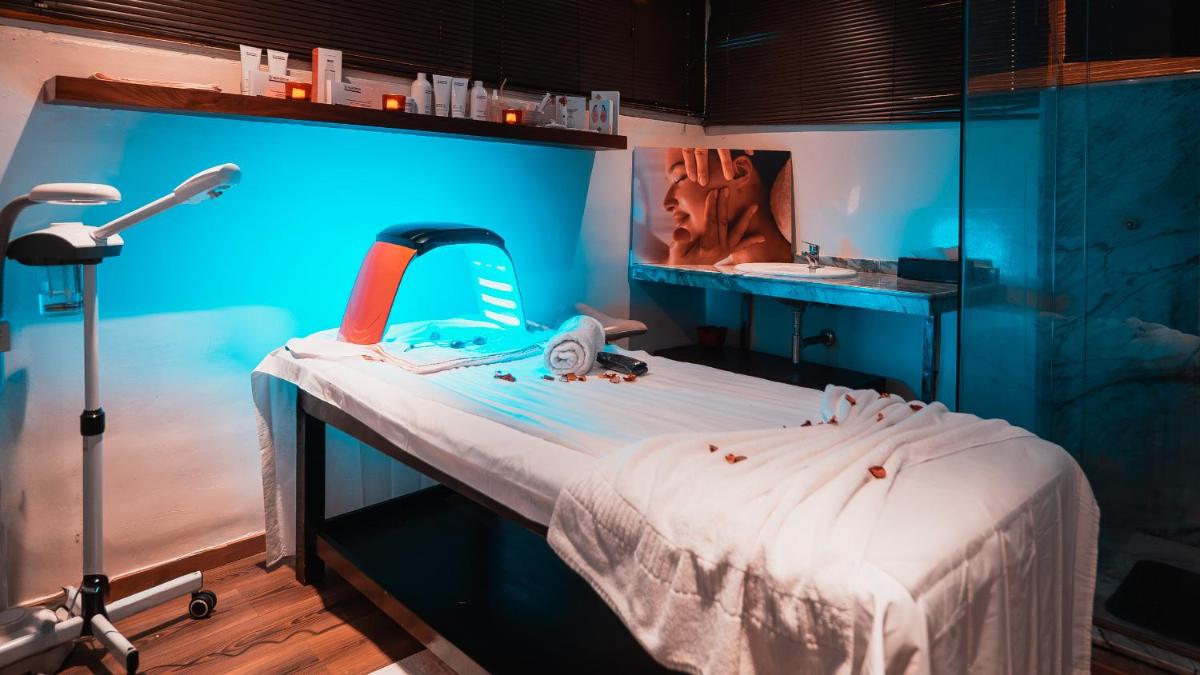 The Fourteen Luxury Boutique Hotel - Housity