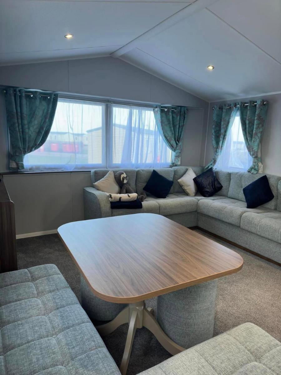 Perranporth Beach 3 Bed Holiday Home Cornwall. - Housity