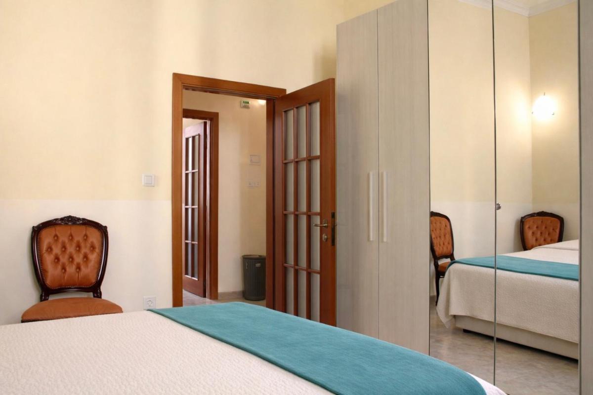 WHOLE HOLIDAY HOME APARTMENT FANTASTIC CIVITAVECCHIA da Pamino & Priscilla con due Camere letto! - Housity