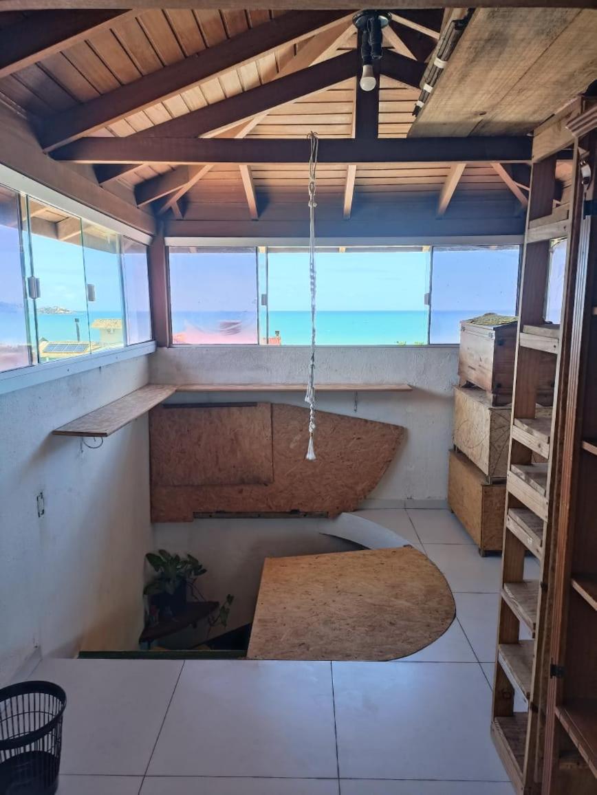 Casa Samaúma Floripa, ALUGUEL DE QUARTOS - Achochego e Tranquilidade à 30 metros da Praia - Housity