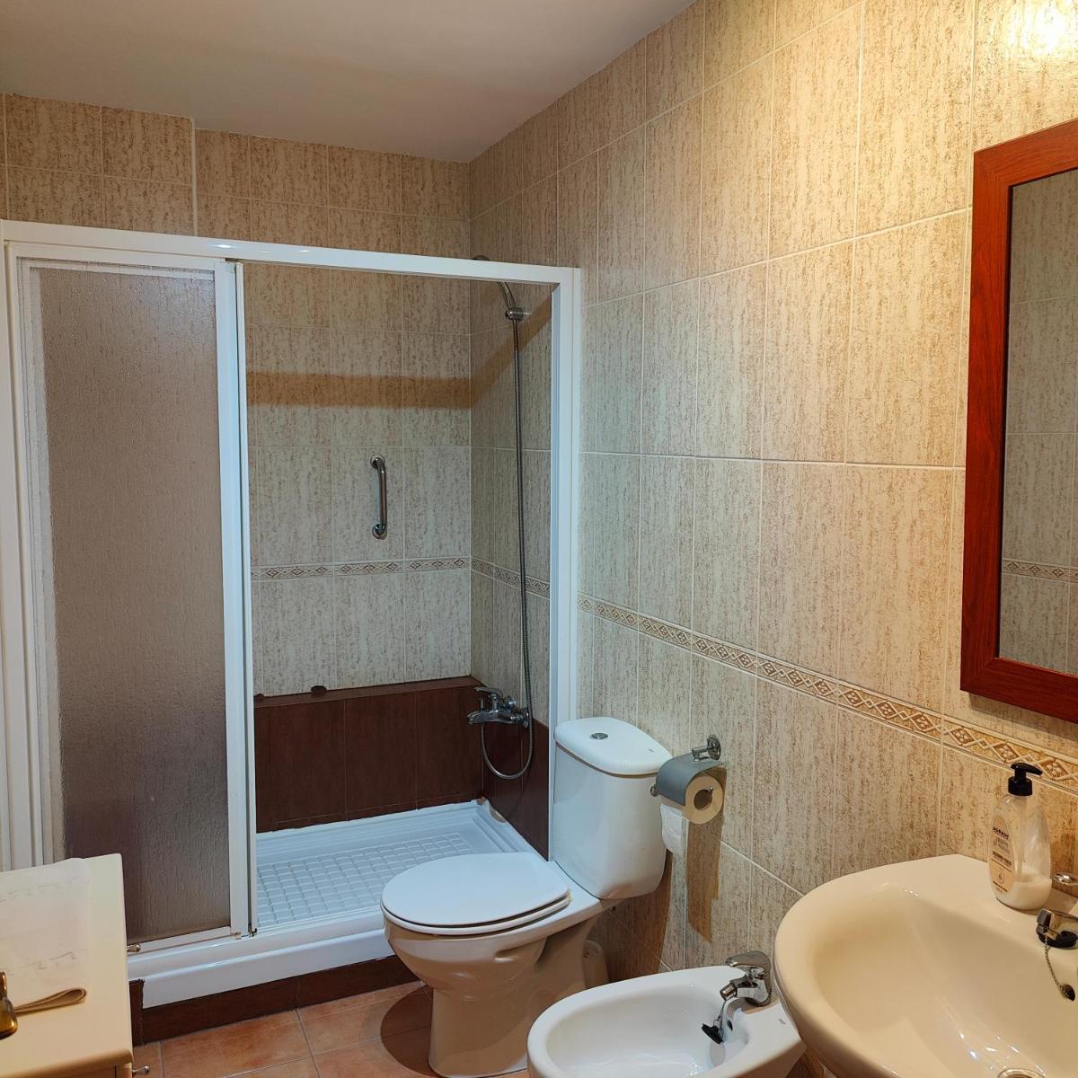 Hostal Onteniente - Housity