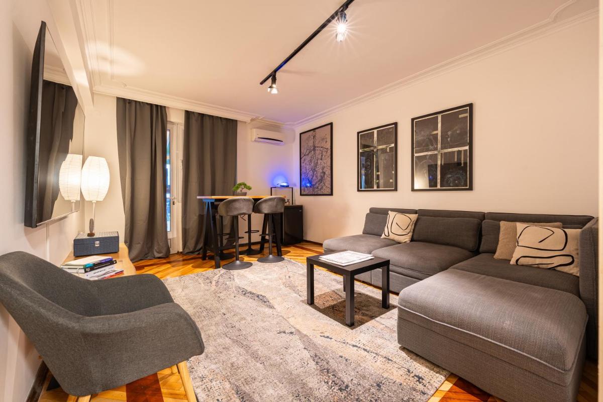 Hotel Bojatours - Housity
