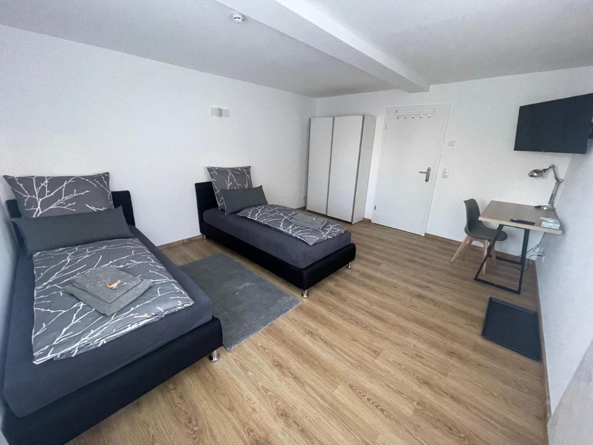 Großzügige Ferienwohnung in Stadtilm, WLAN, Küche und Bad - Housity