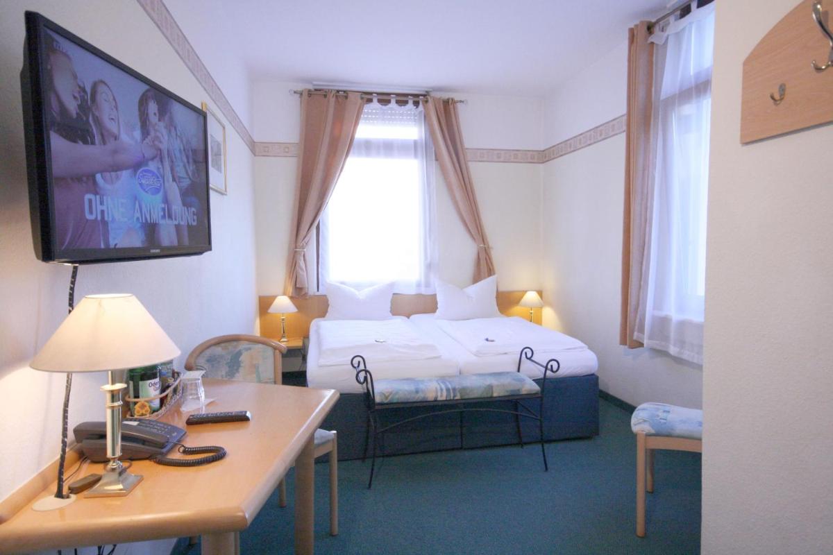 Classic Inn - Housity