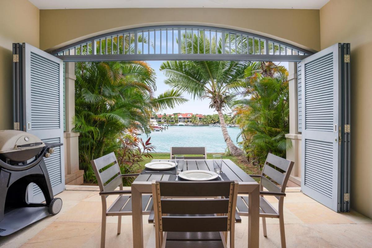 Eden Island Luxury Accommodation - Housity