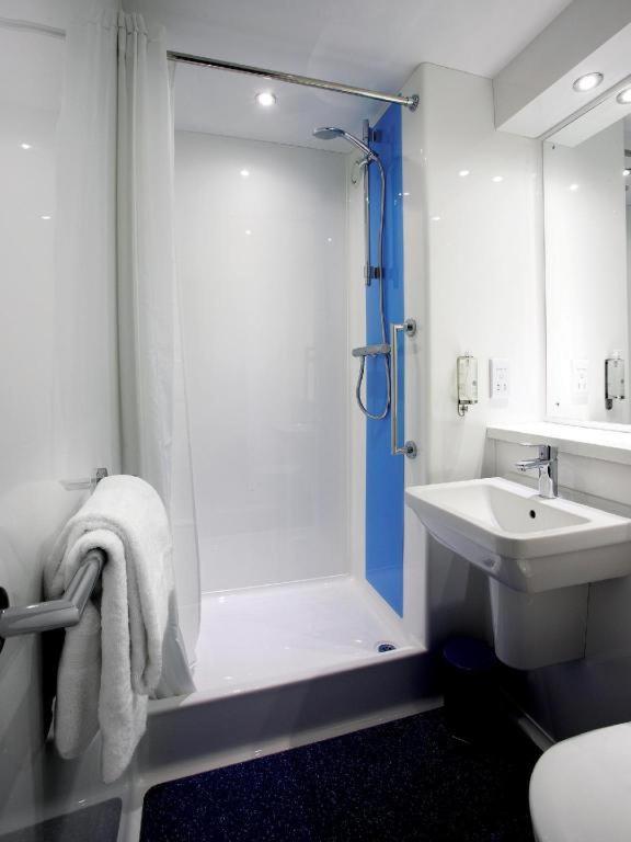 Travelodge Nottingham Central - Housity