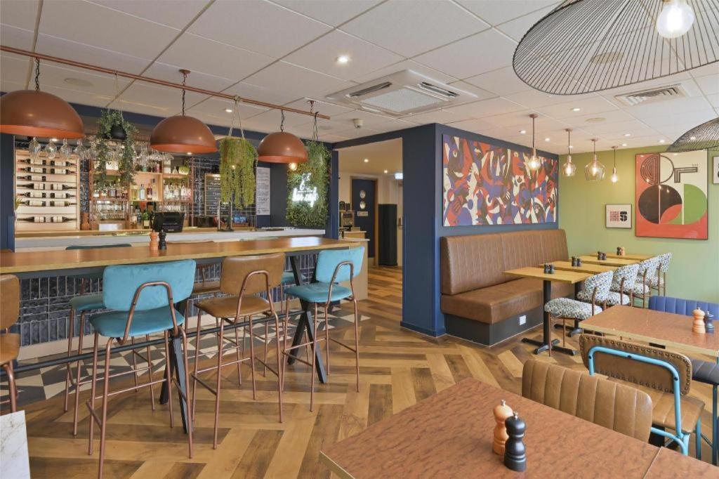 Travelodge Caterham Whyteleafe - Housity