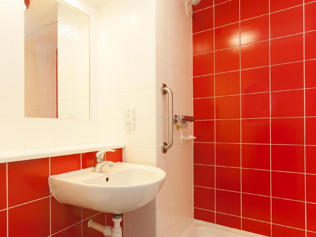 Travelodge Middlesbrough - Housity