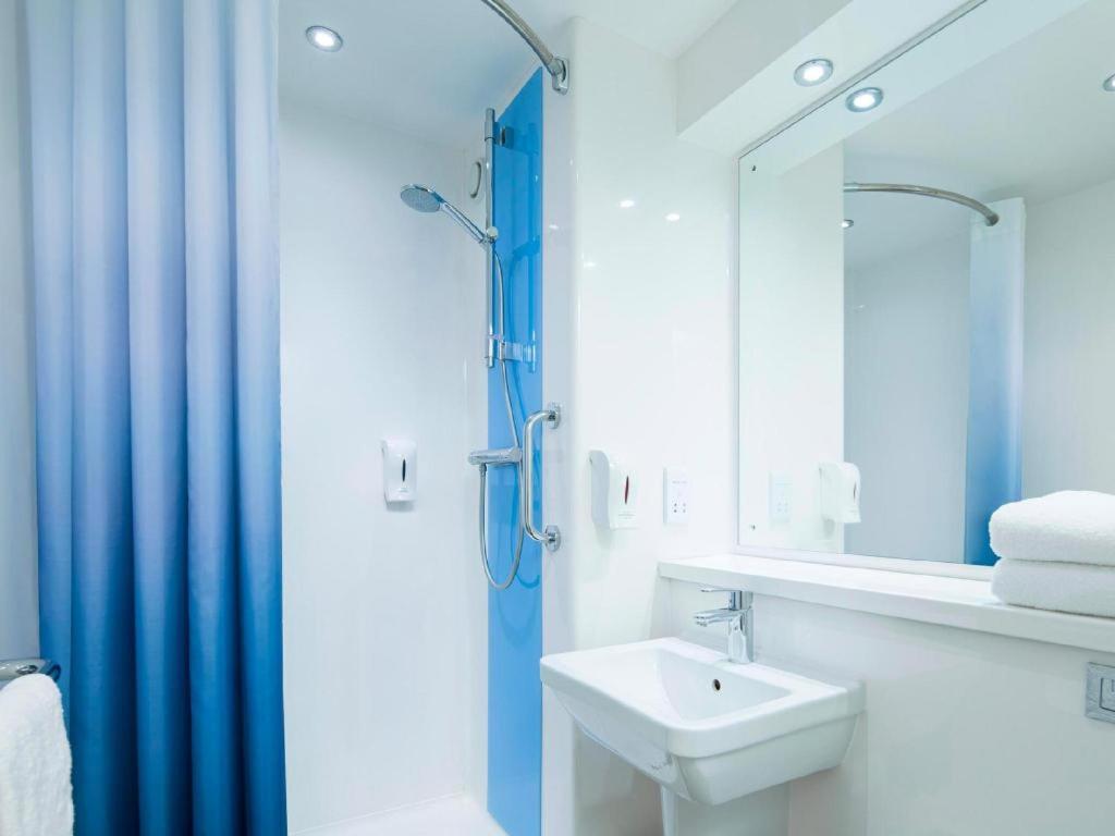 Travelodge Scotch Corner A1 Southbound - Housity