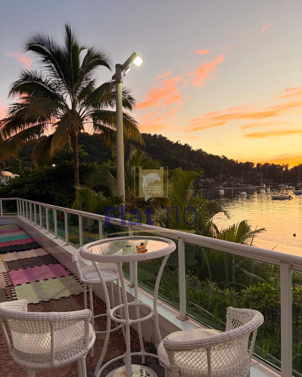 Lindo Apartamento beira-mar em Angra - Housity