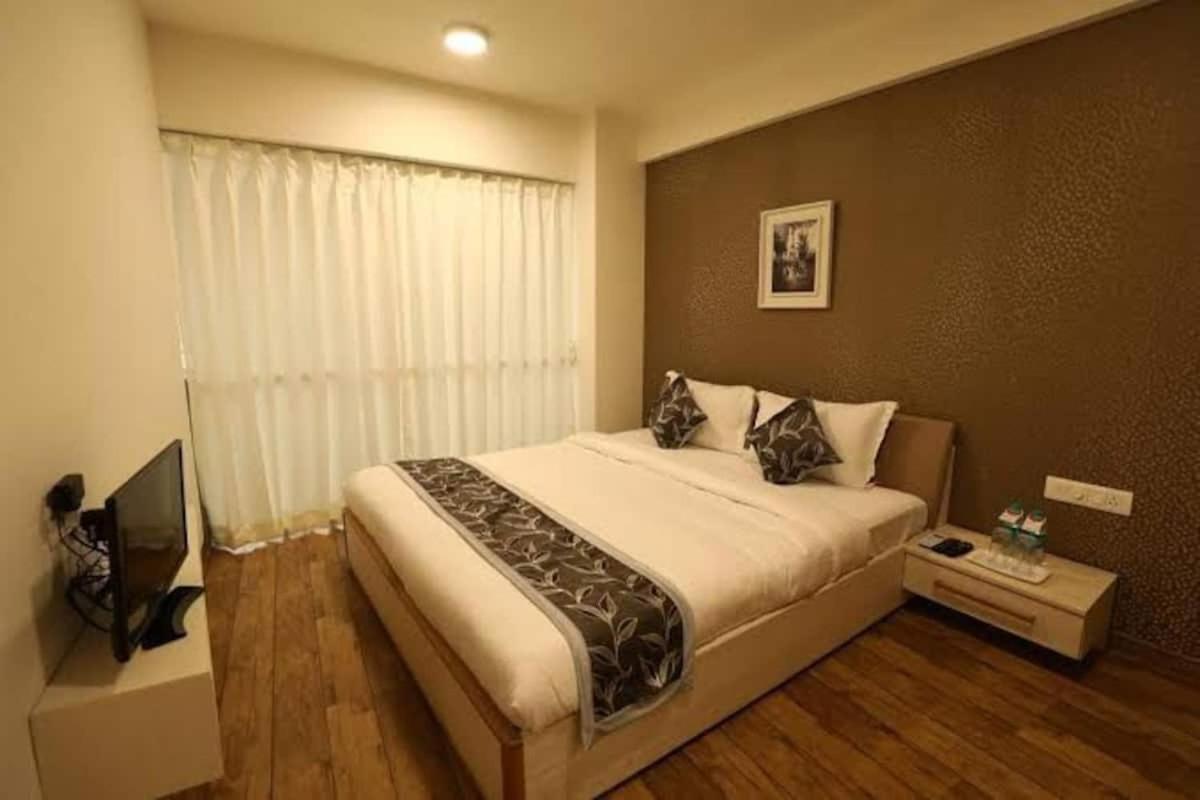 Rajhans Belliza Luxurious Studio Apartment - Housity