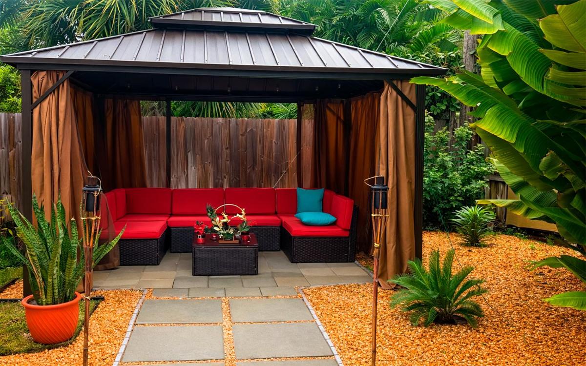 Garden of Manors - Men Only Clothing Optional Boutique Guesthouse in Florida - Housity