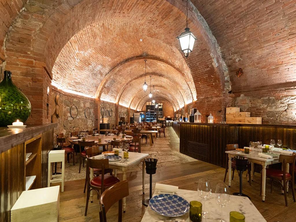 Castel Monastero - The Leading Hotels of the World - Housity