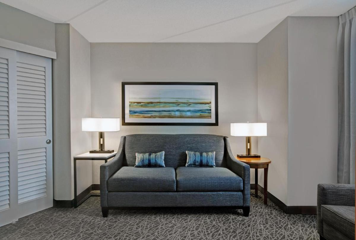 Homewood Suites by Hilton Chicago-Lincolnshire - Housity