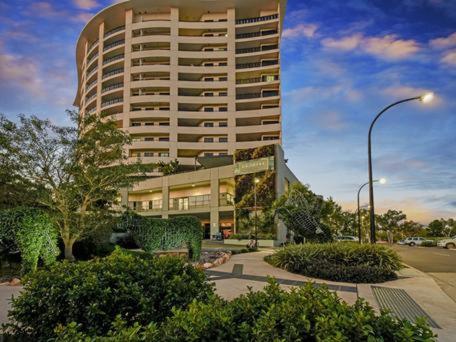 Nomikis'On The Avenue - Housity